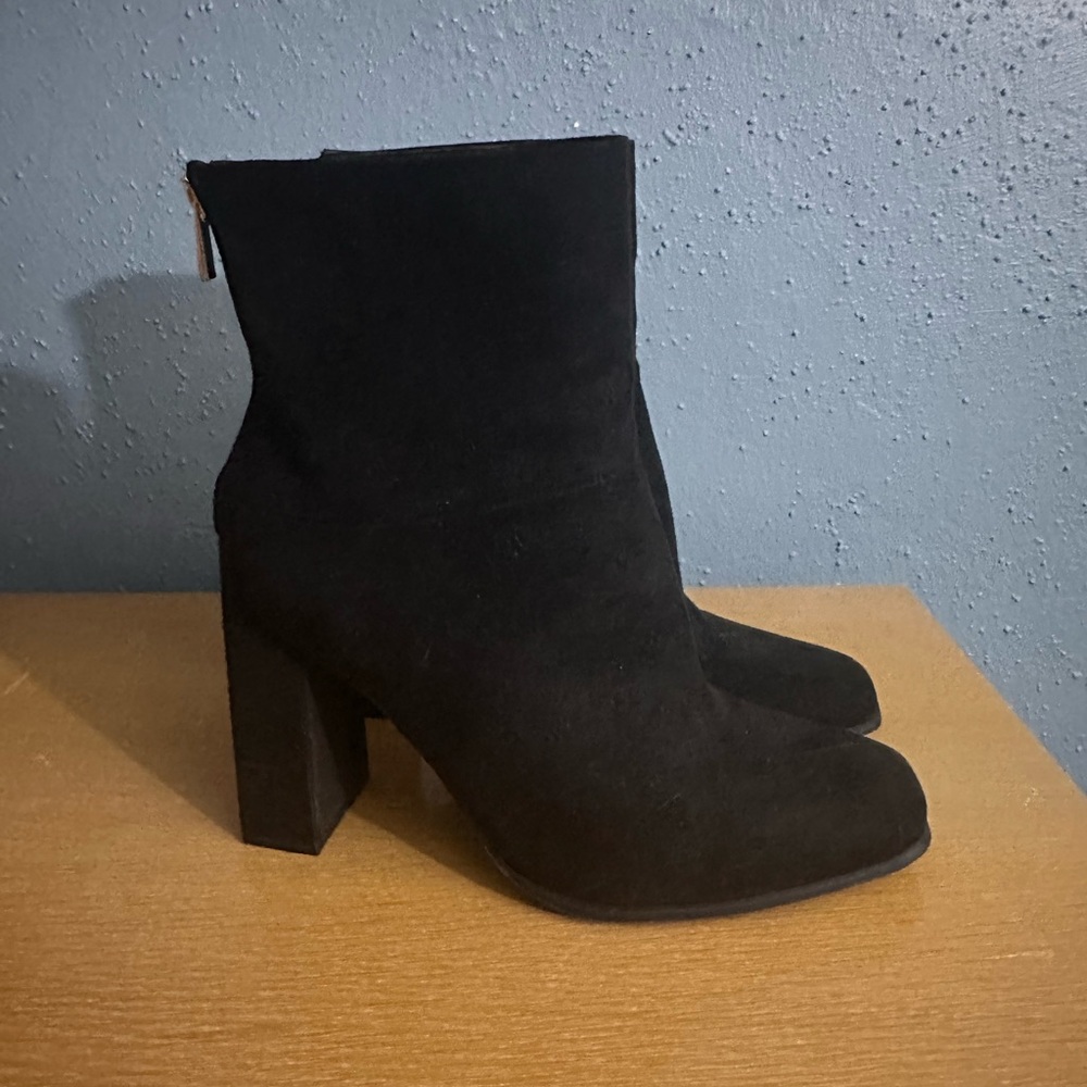 Chic Black Heeled Ankle Boots